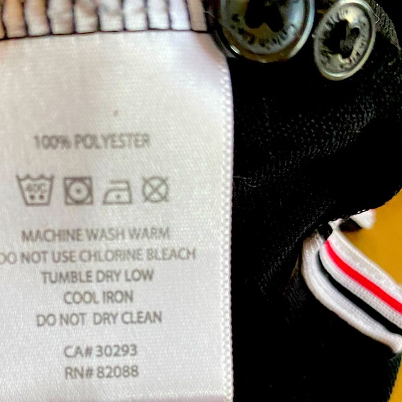 Calvin Klein Men’s Golf Polo (like New) - Picture 3 of 3